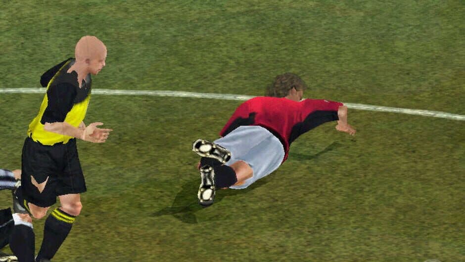 FIFA Soccer 2003 screenshot 2